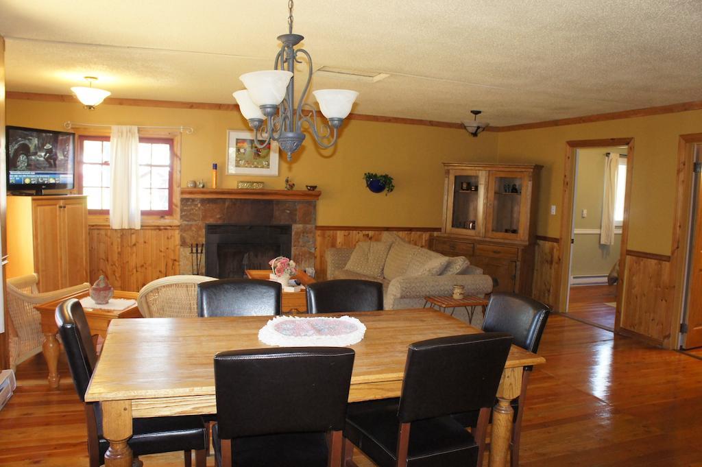 Fairmont Mountain Bungalows Fairmont Hot Springs Ruang foto