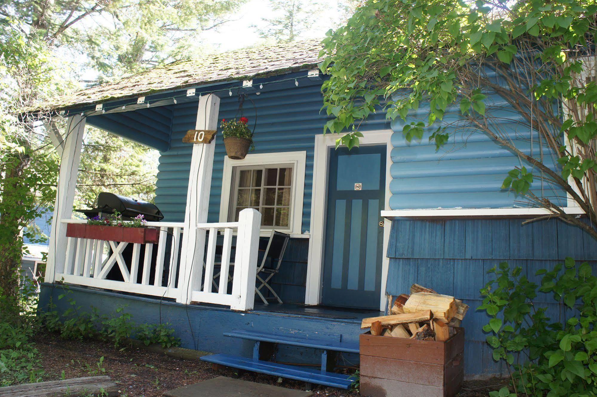 Fairmont Mountain Bungalows Fairmont Hot Springs Bagian luar foto