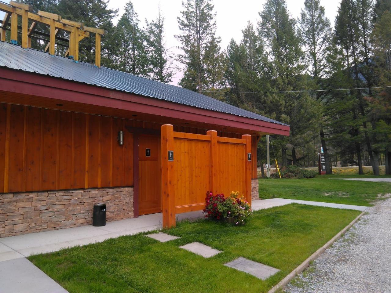 Fairmont Mountain Bungalows Fairmont Hot Springs Bagian luar foto